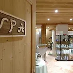 Hotel Les Trois Vallees, A Beaumier