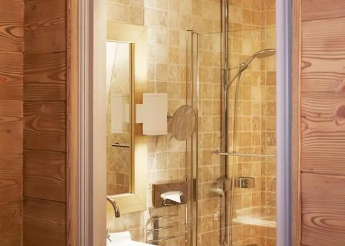 Les Trois Vallées, A Beaumier